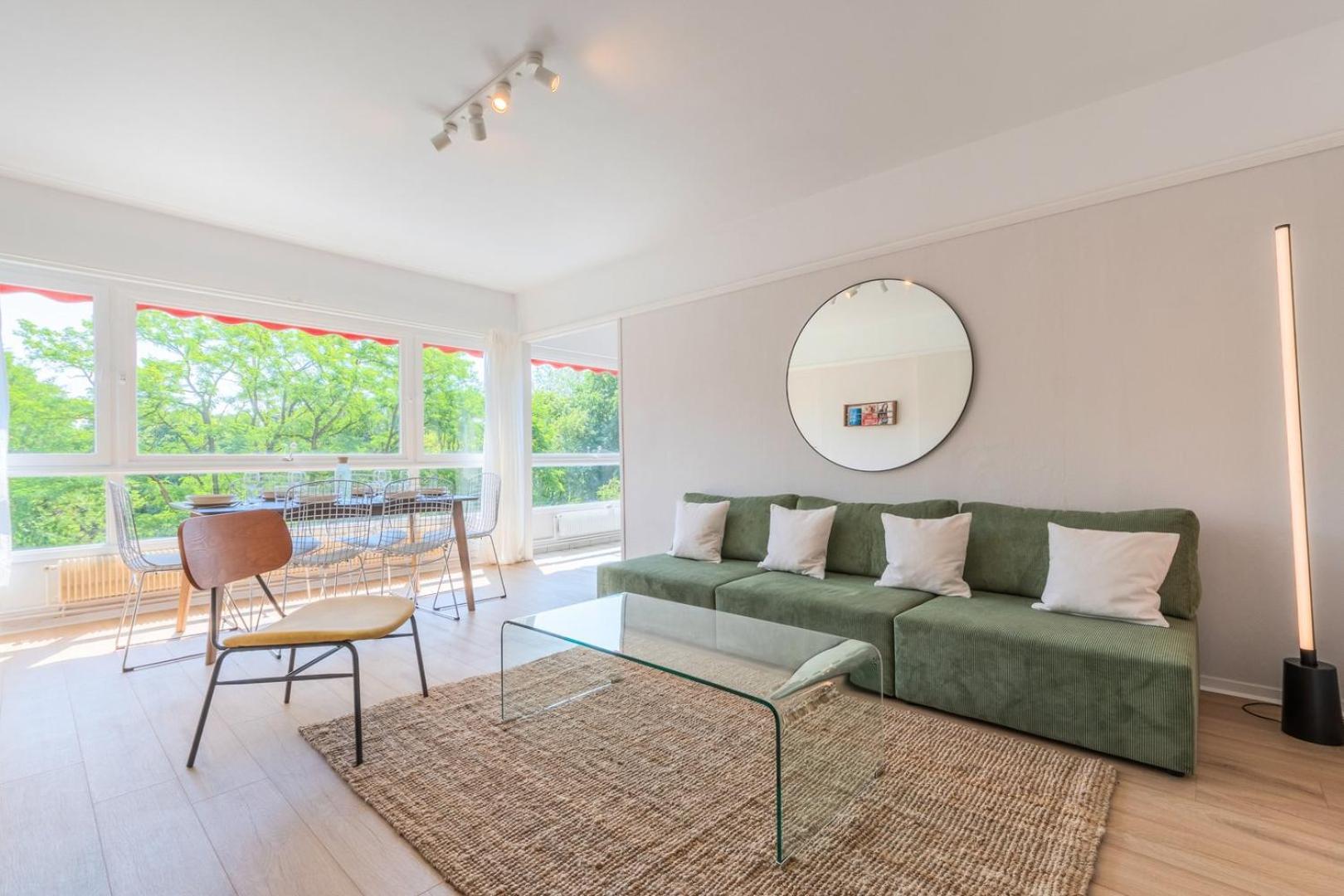 Spacious 3 Bedroom Apartment & Private Parking! Lambersart ภายนอก รูปภาพ