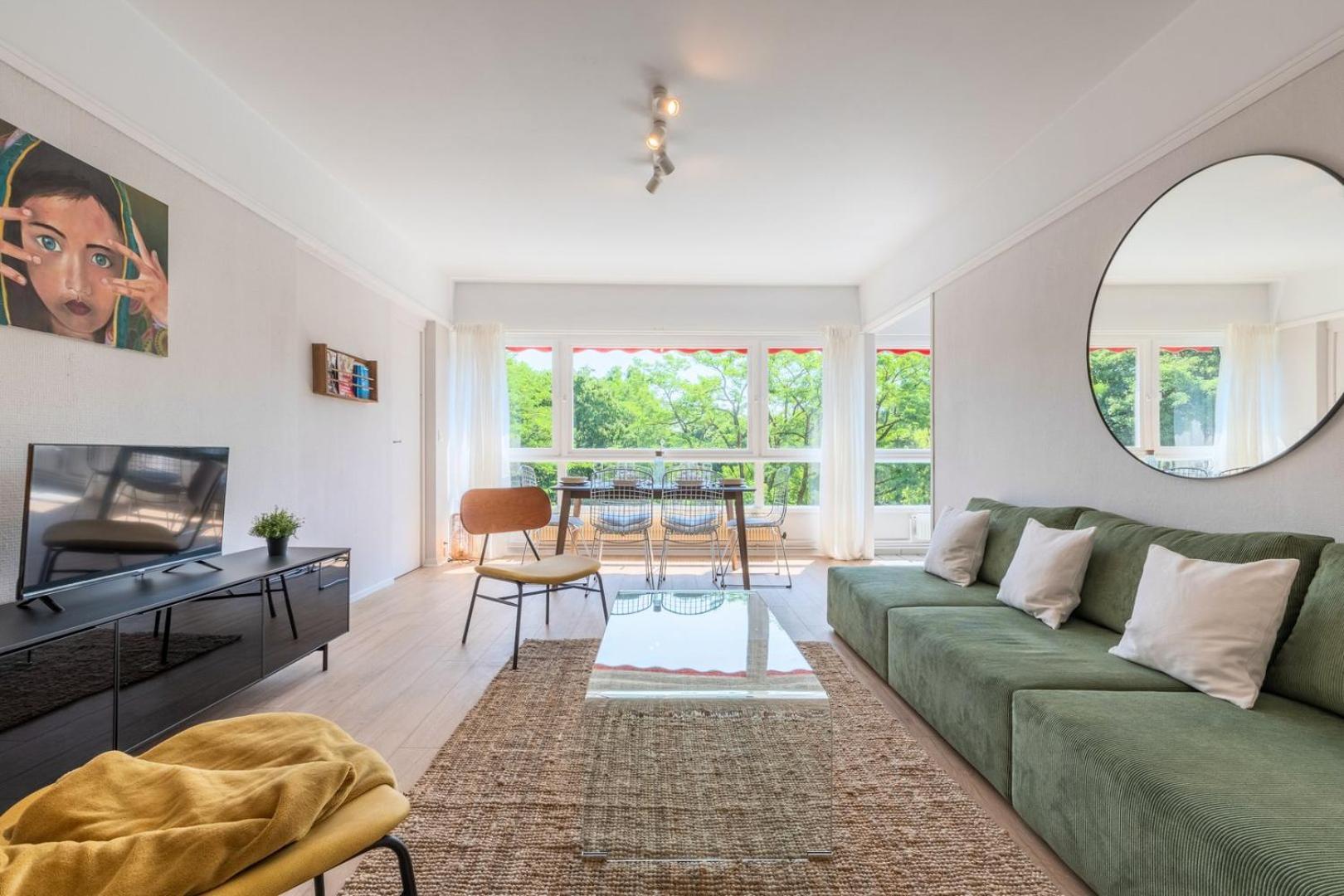 Spacious 3 Bedroom Apartment & Private Parking! Lambersart ภายนอก รูปภาพ